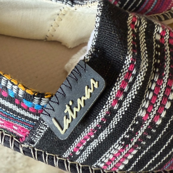 Latinas ladies fabric flats excellent condition, size 8 - Picture 4 of 11